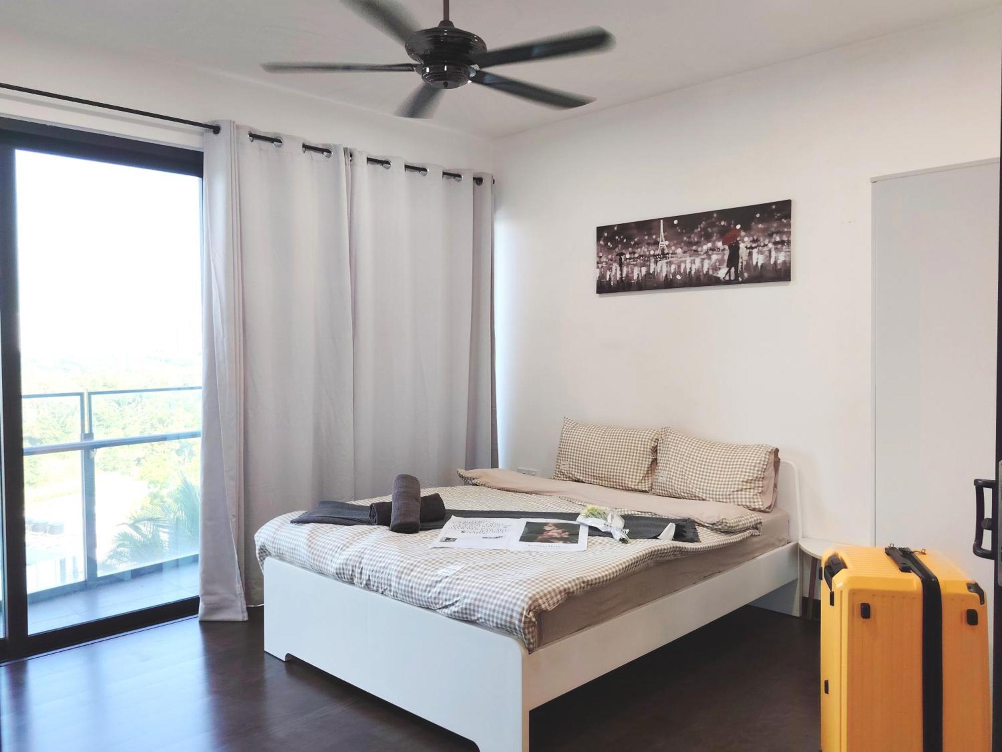 Almas Suites Poolview Netflix 100Mbps Bystay Nusajaya  Exteriör bild